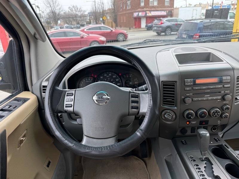 Nissan Armada SE 4WD Off-Road 2004