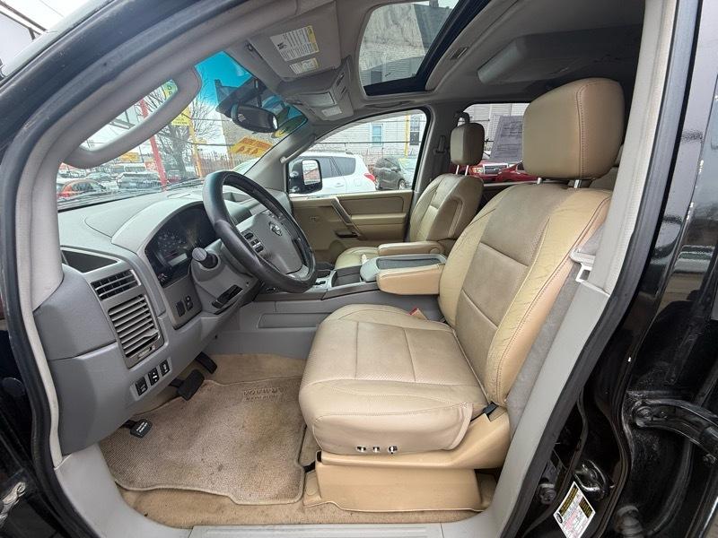 Nissan Armada SE 4WD Off-Road 2004