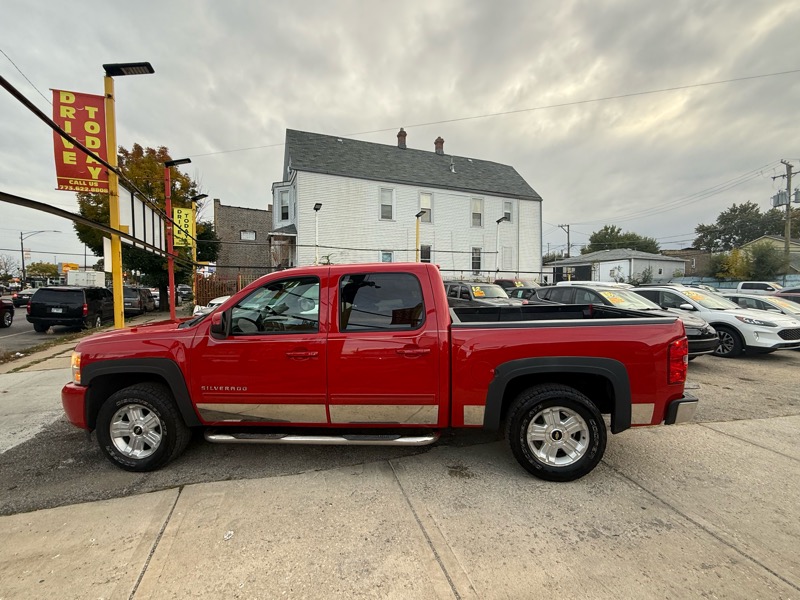 Chevrolet Silverado 1500 LTZ Crew Cab 4WD 2011 Chevrolet Silverado 1500 LTZ Crew Cab 4WD 2011