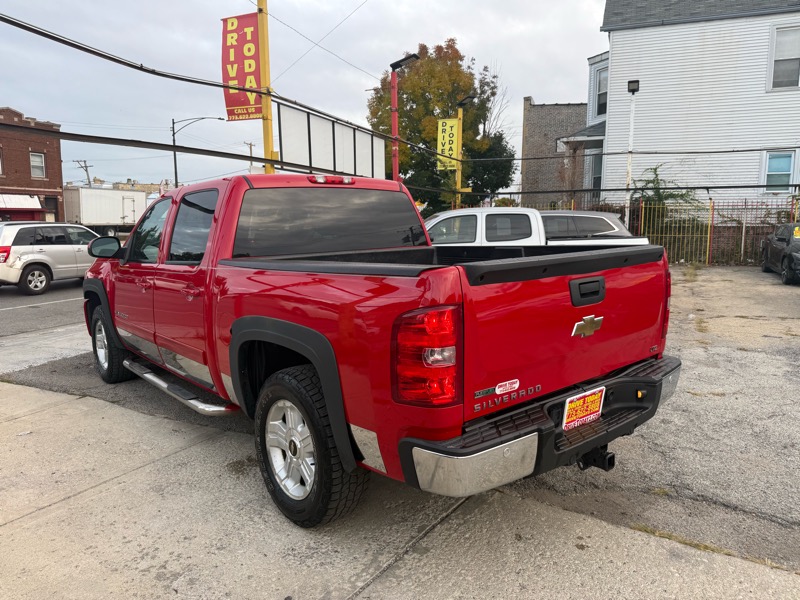 Chevrolet Silverado 1500 LTZ Crew Cab 4WD 2011 Chevrolet Silverado 1500 LTZ Crew Cab 4WD 2011