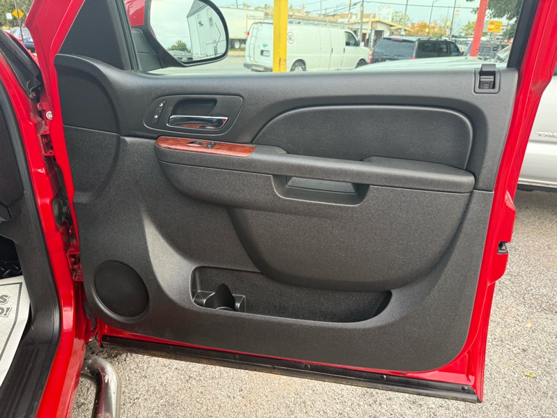 Chevrolet Silverado 1500 LTZ Crew Cab 4WD 2011 Chevrolet Silverado 1500 LTZ Crew Cab 4WD 2011