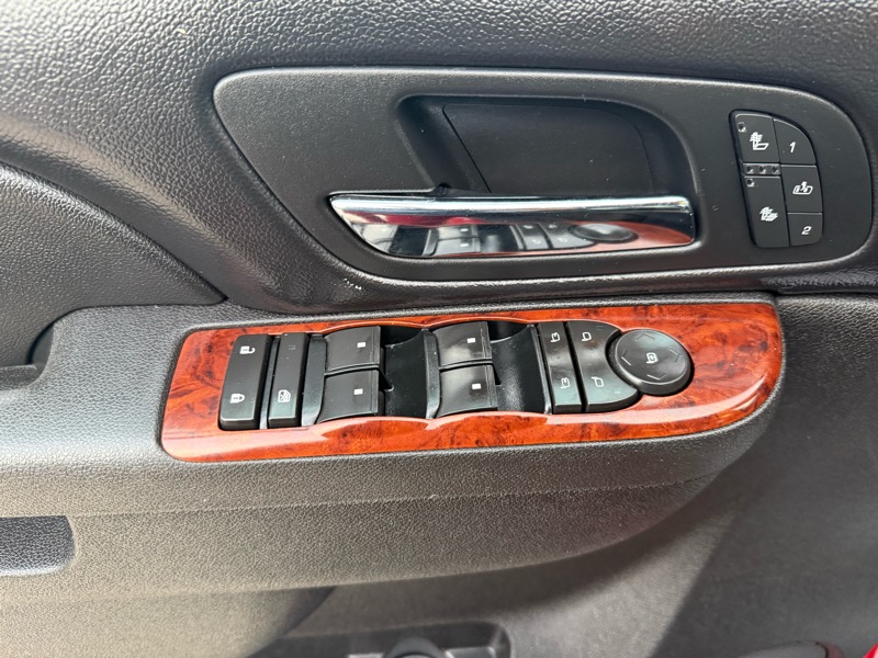 Chevrolet Silverado 1500 LTZ Crew Cab 4WD 2011 Chevrolet Silverado 1500 LTZ Crew Cab 4WD 2011