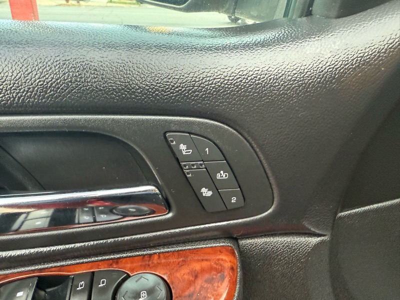 Chevrolet Silverado 1500 LTZ Crew Cab 4WD 2011 Chevrolet Silverado 1500 LTZ Crew Cab 4WD 2011