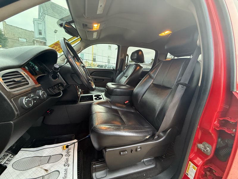 Chevrolet Silverado 1500 LTZ Crew Cab 4WD 2011 Chevrolet Silverado 1500 LTZ Crew Cab 4WD 2011