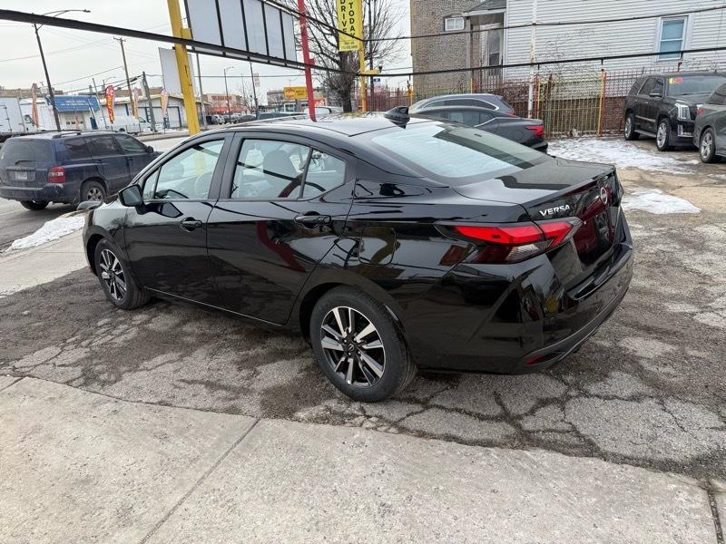 Nissan Versa SV 2025