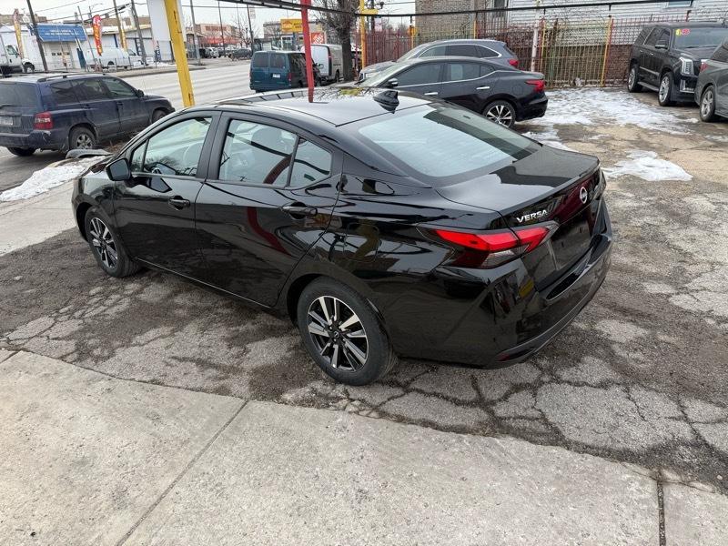 Nissan Versa SV 2025