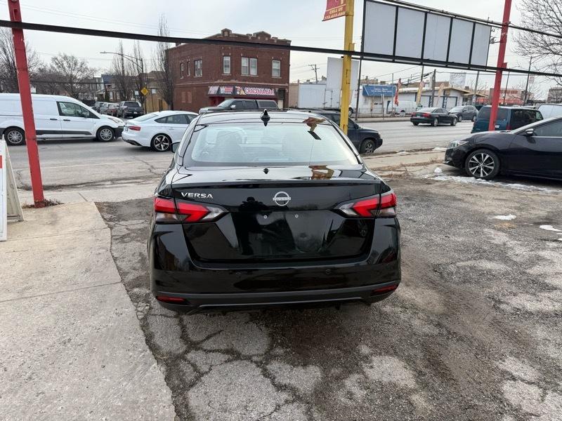 Nissan Versa SV 2025