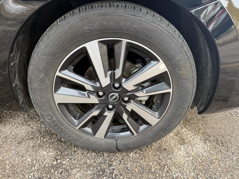 Nissan Versa SV 2025