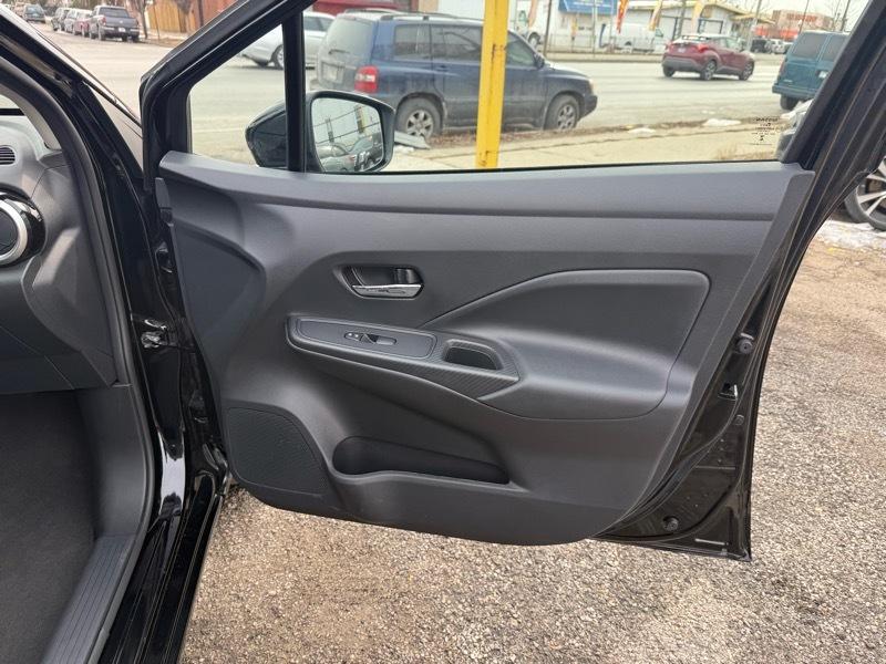 Nissan Versa SV 2025