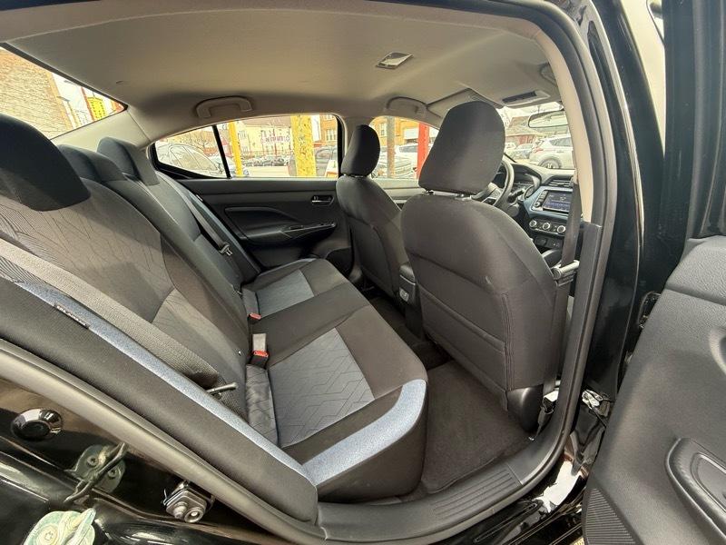 Nissan Versa SV 2025