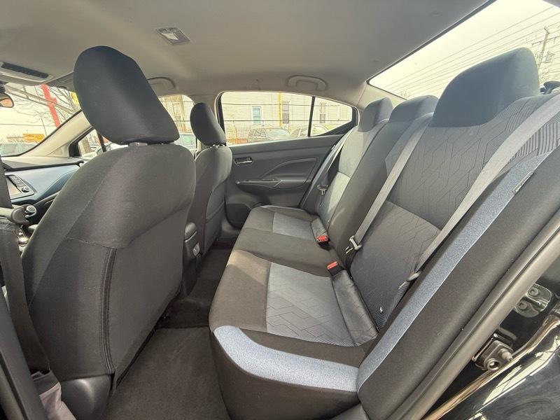 Nissan Versa SV 2025