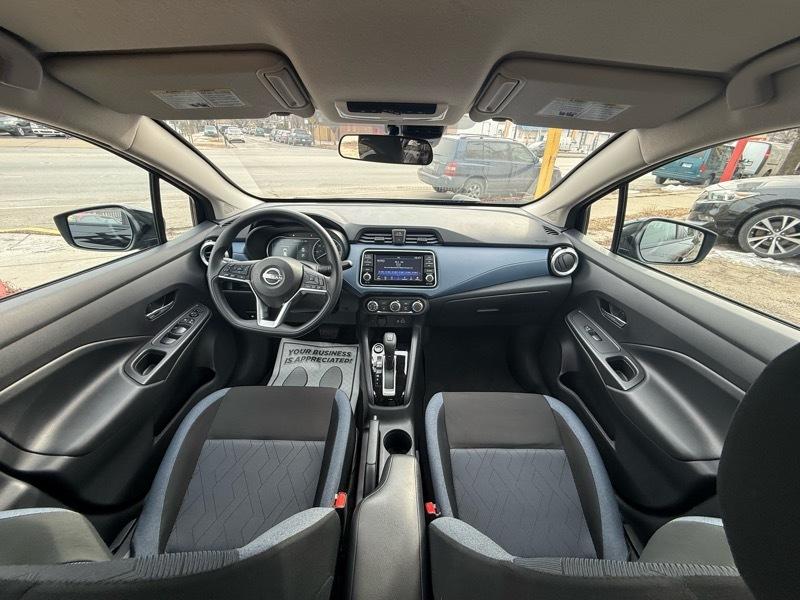 Nissan Versa SV 2025