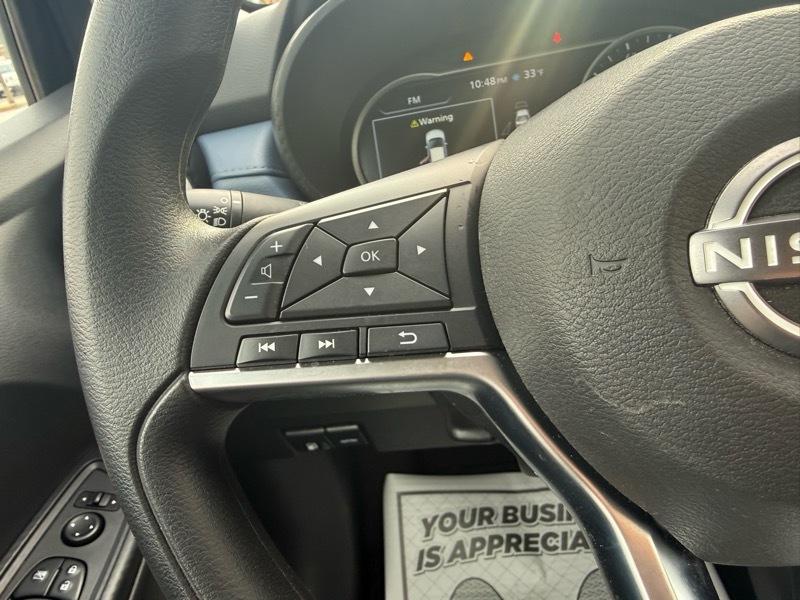 Nissan Versa SV 2025