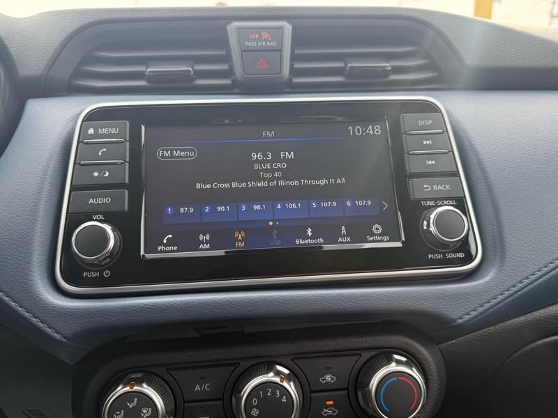 Nissan Versa SV 2025