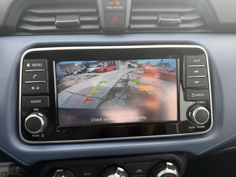 Nissan Versa SV 2025