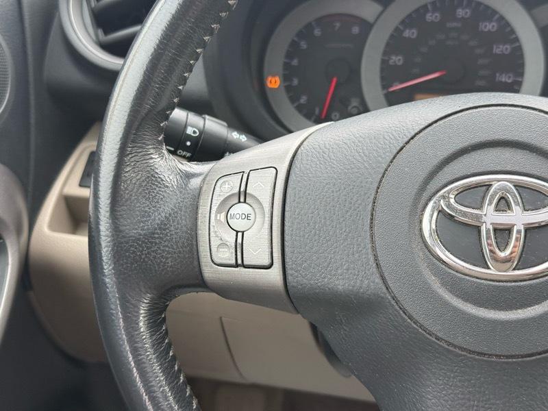 Toyota RAV4 Limited V6 2WD 2007