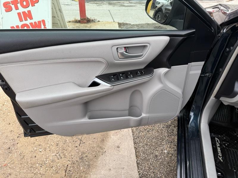 Toyota Camry XLE 2017