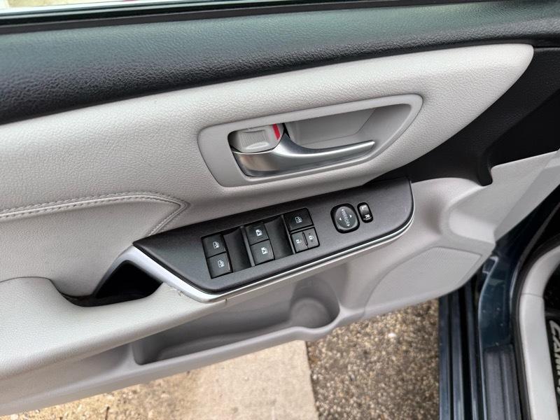 Toyota Camry XLE 2017