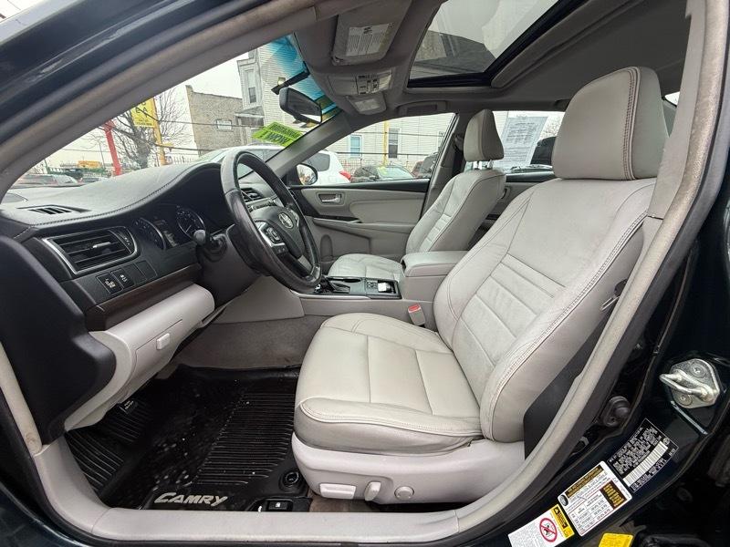 Toyota Camry XLE 2017