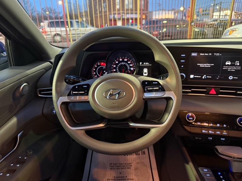 Hyundai Elantra SEL 2023