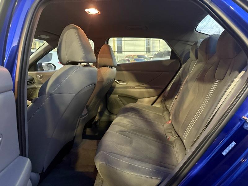 Hyundai Elantra SEL 2023