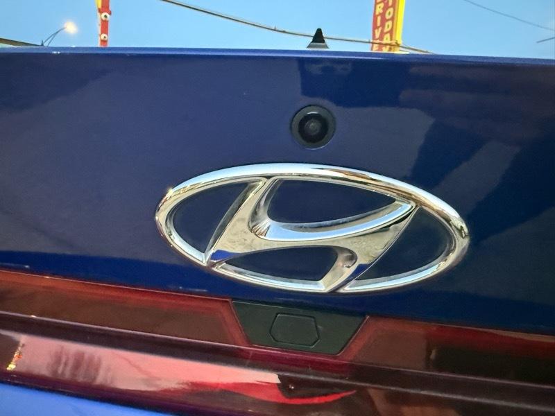 Hyundai Elantra SEL 2023