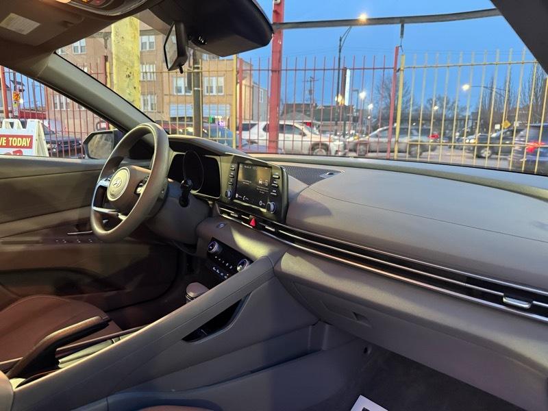 Hyundai Elantra SEL 2023