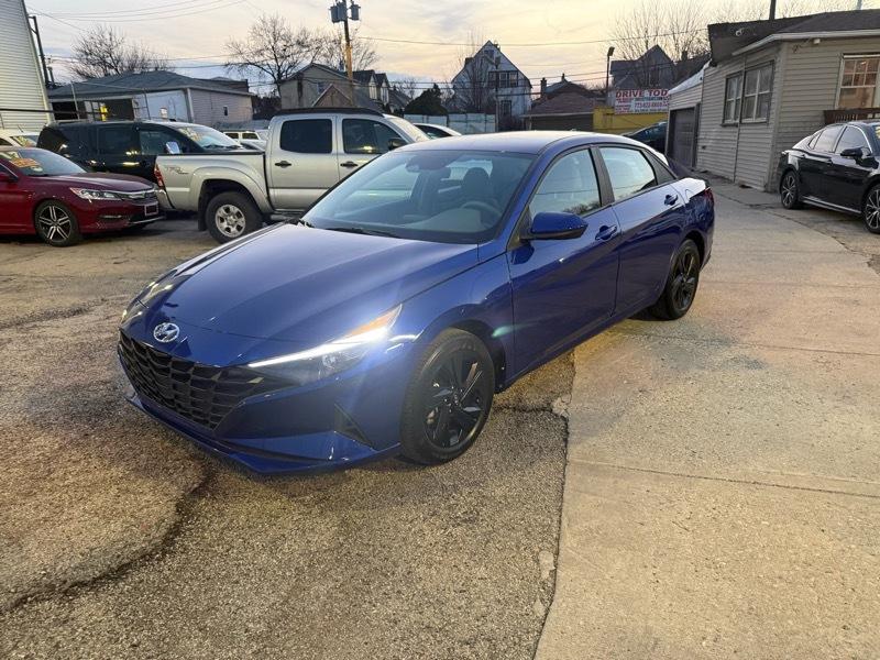 Hyundai Elantra SEL 2023