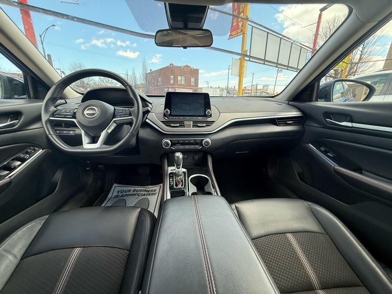 Nissan Altima 2.5 SR 2025