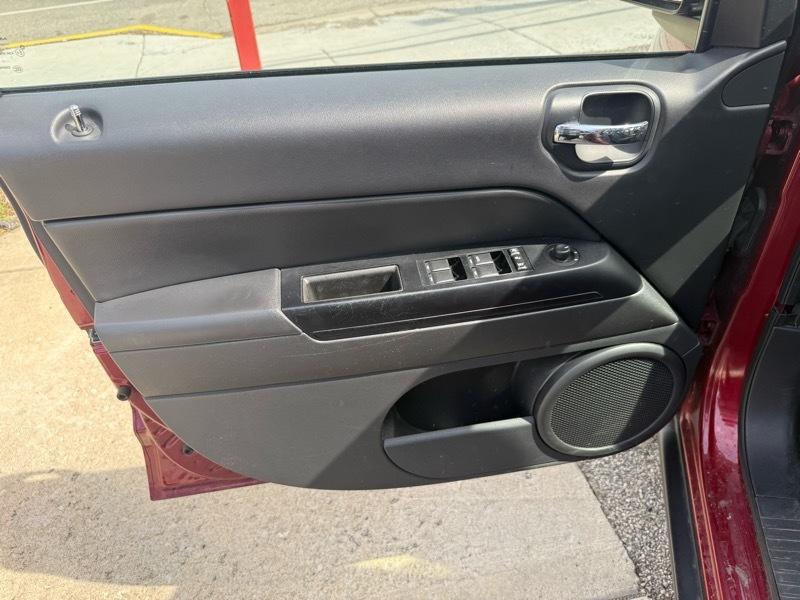 Jeep Compass Latitude FWD 2012