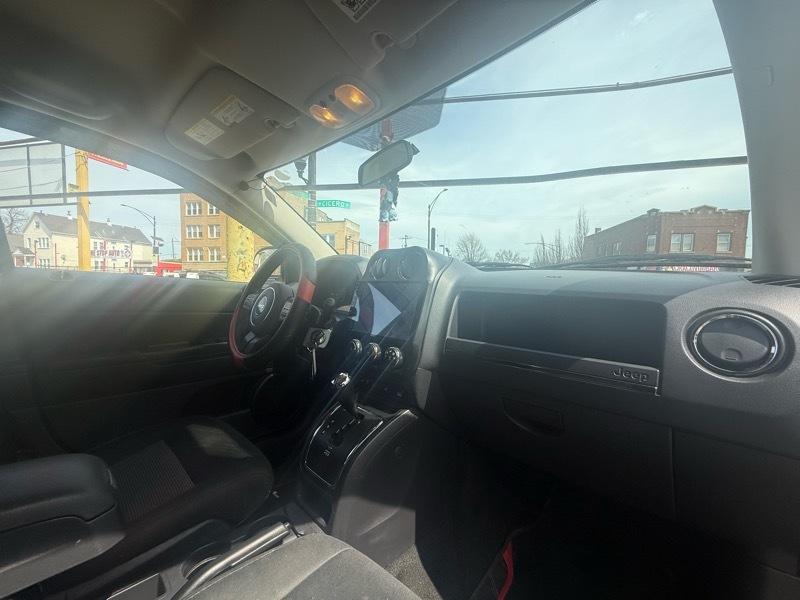 Jeep Compass Latitude FWD 2012