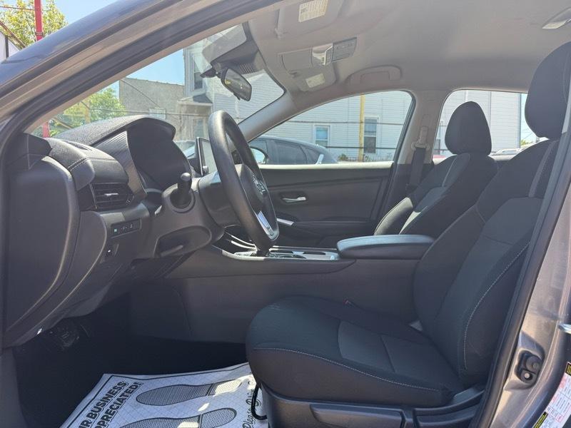 Nissan Sentra SV 2025