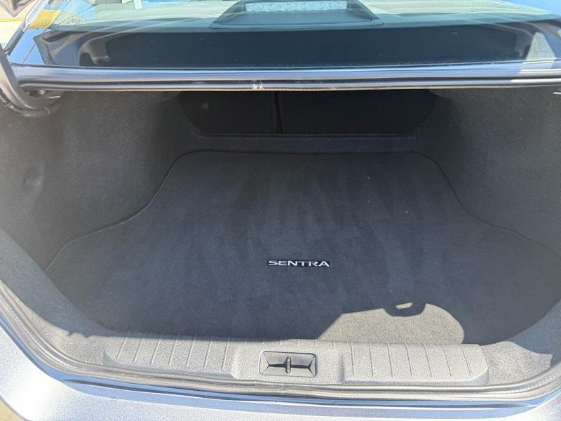 Nissan Sentra SV 2025