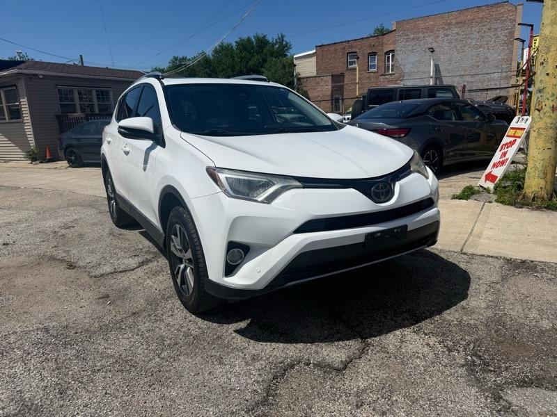 2018 Toyota RAV4 XLE's photo
