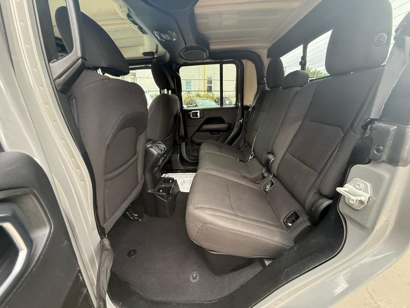 Jeep Gladiator Overland 2023
