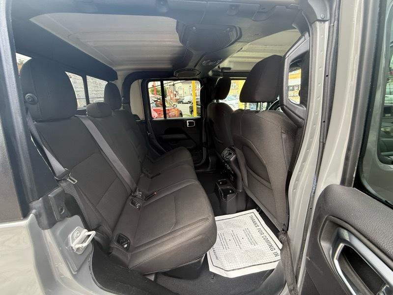 Jeep Gladiator Overland 2023