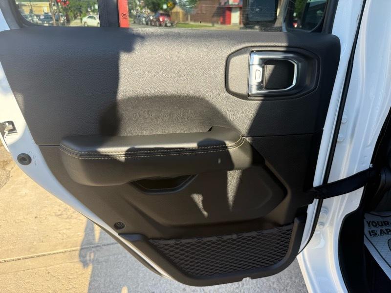 Jeep Wrangler Sahara 2025