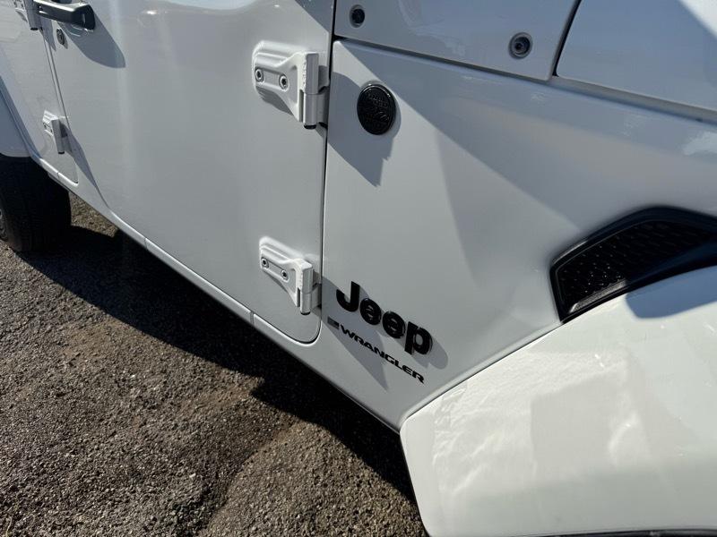 Jeep Wrangler Sahara 2025