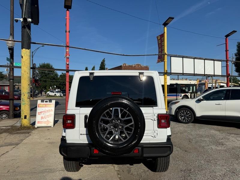Jeep Wrangler Sahara 2025