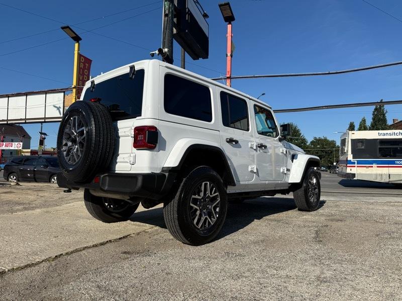 Jeep Wrangler Sahara 2025
