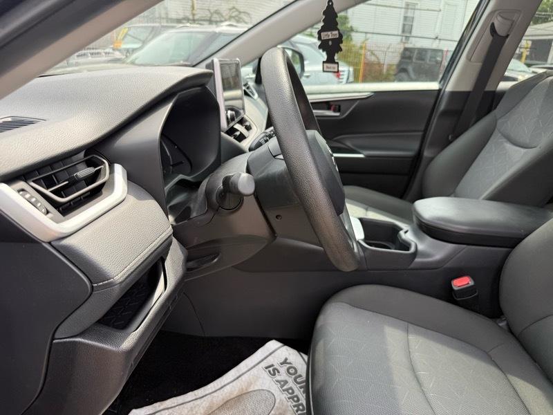 Toyota RAV4 XLE AWD 2025
