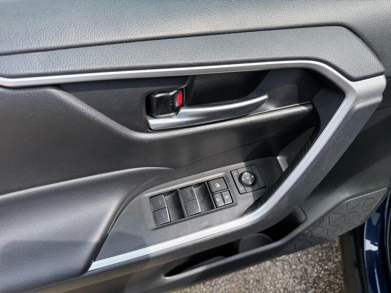 Toyota RAV4 XLE AWD 2025