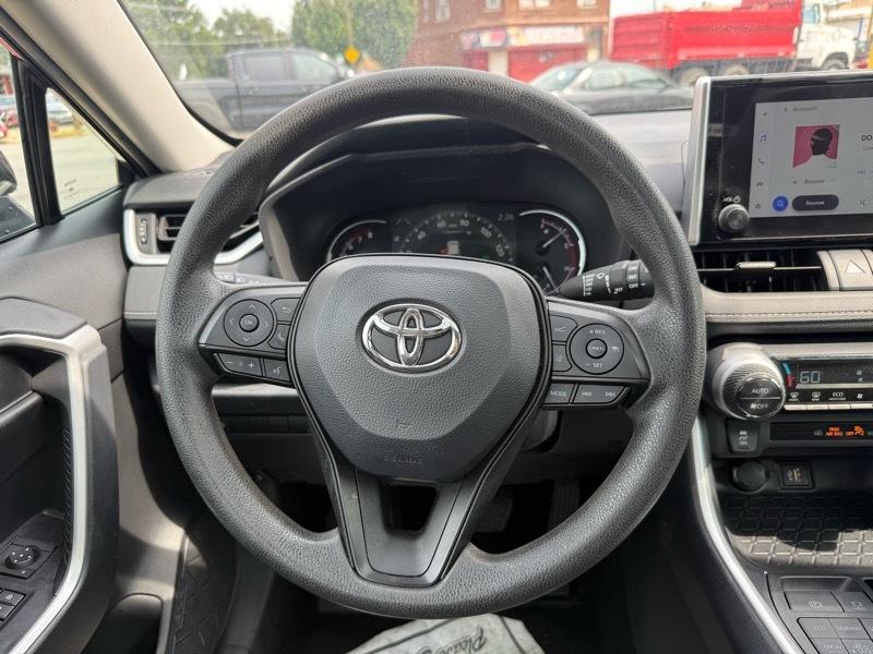 Toyota RAV4 XLE AWD 2025