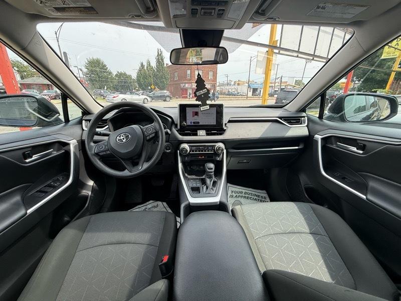 Toyota RAV4 XLE AWD 2025