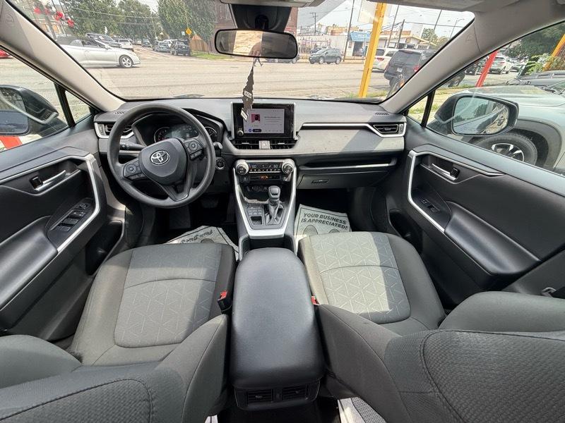 Toyota RAV4 XLE AWD 2025