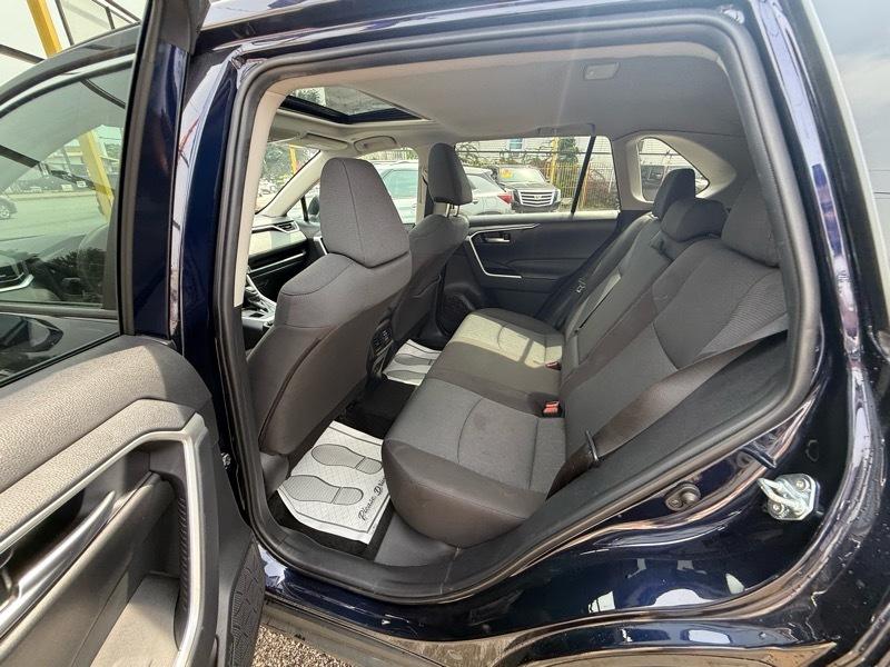 Toyota RAV4 XLE AWD 2025
