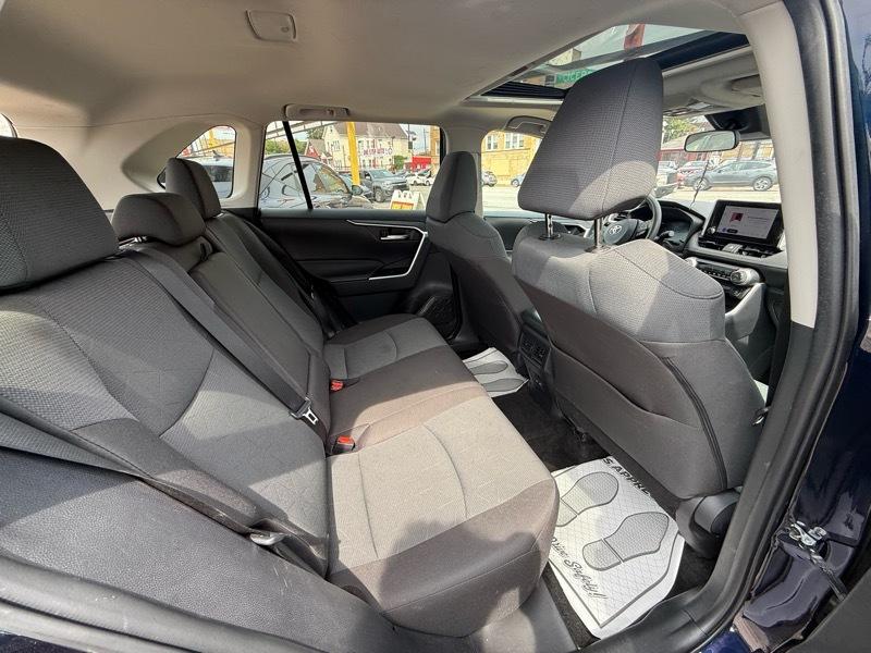 Toyota RAV4 XLE AWD 2025