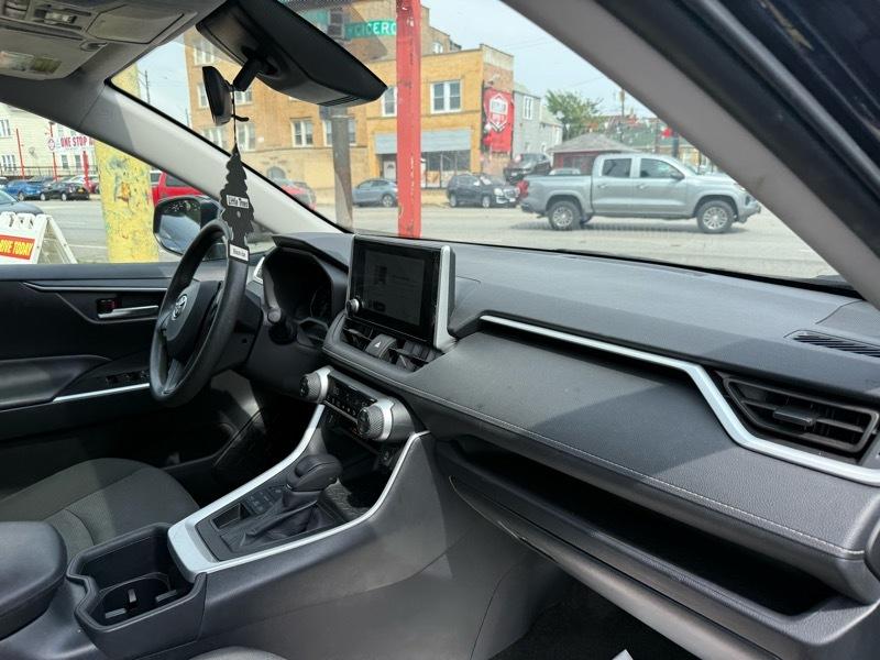 Toyota RAV4 XLE AWD 2025