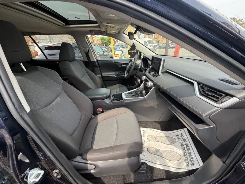Toyota RAV4 XLE AWD 2025