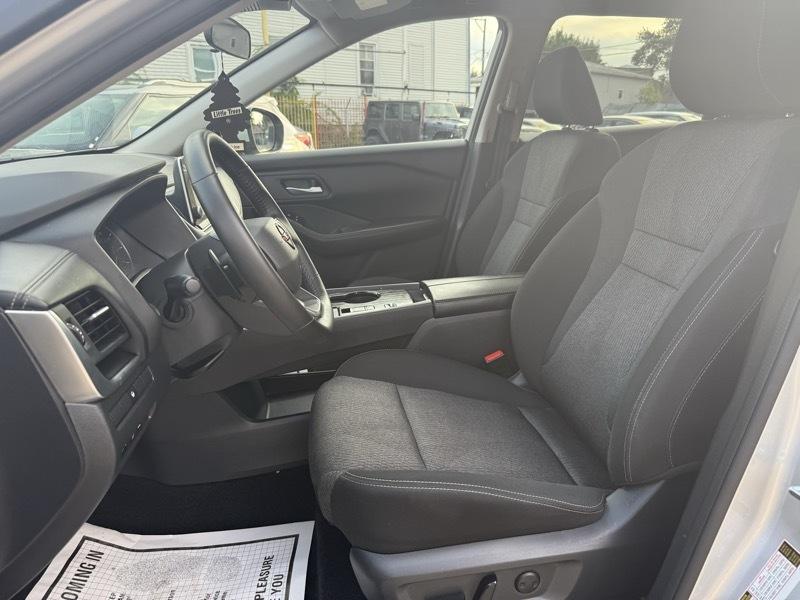 Nissan Rogue SV 2025